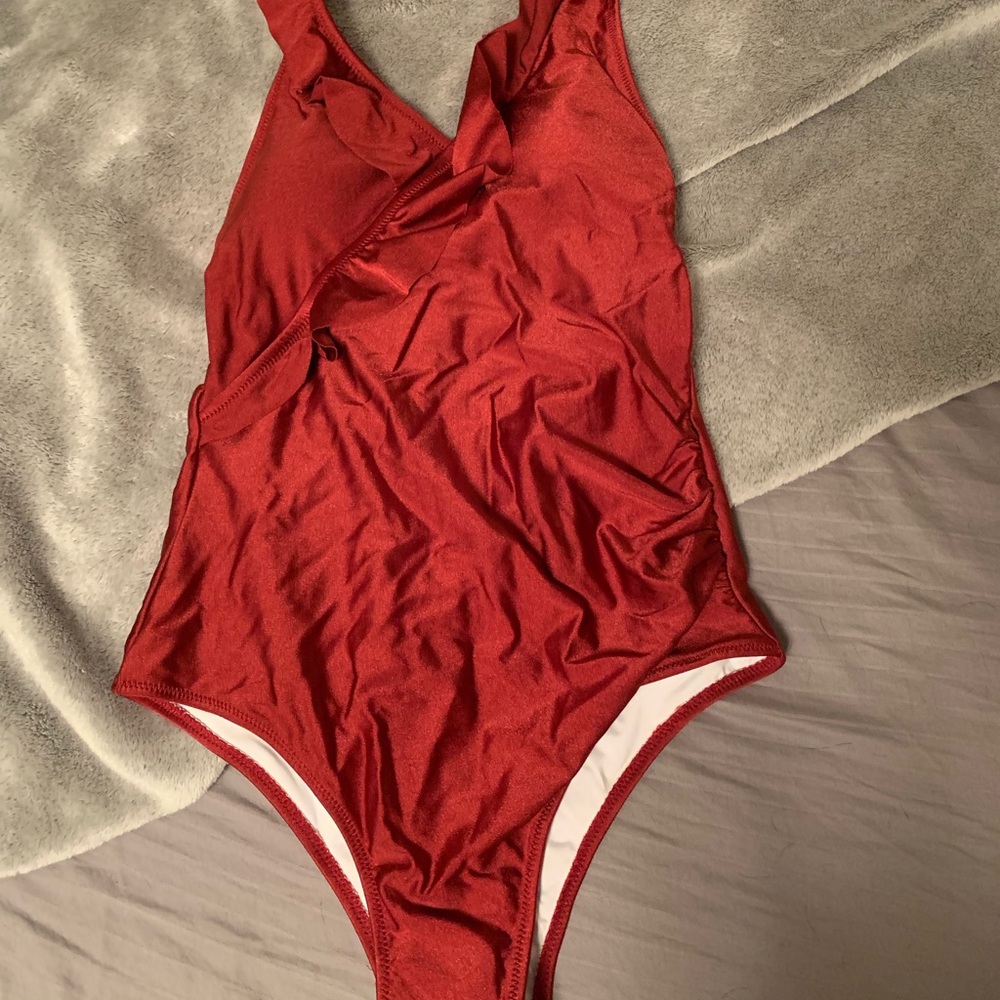 Cupshe small one piece bathing suit